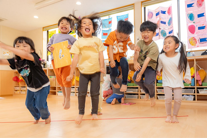 東広島市の企業主導型保育園IKC（イック）｜国際性豊かな子供たちの成長を目指す｜株式会社メンテックワールド